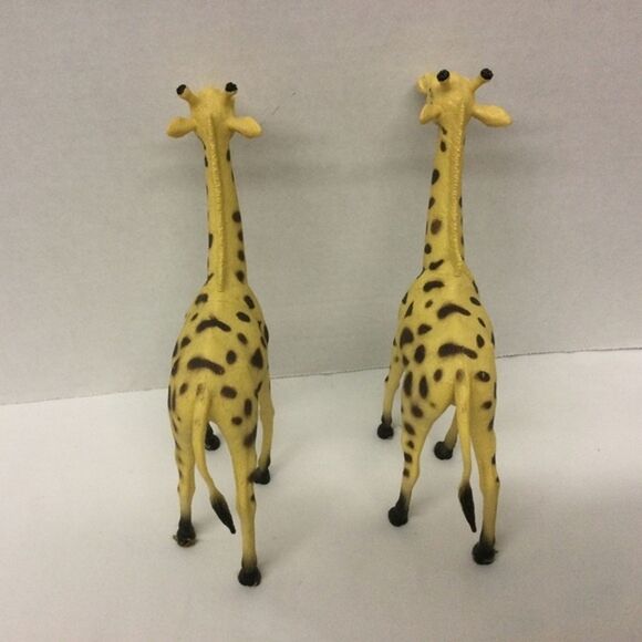 Boley Giraffe Figures – Set of 2 Safari Animal Toys – Realistic Jungle Animals - Picture 9 of 10